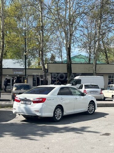 Toyota Camry-3