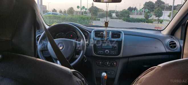 Renault Logan-4