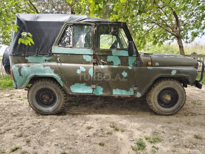 UAZ 469-4