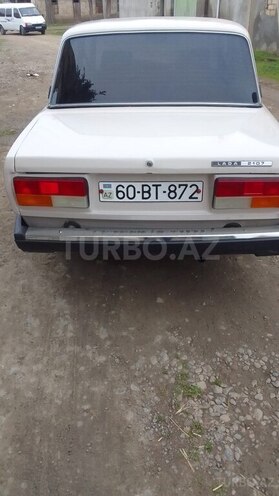 LADA (VAZ) 2107-2