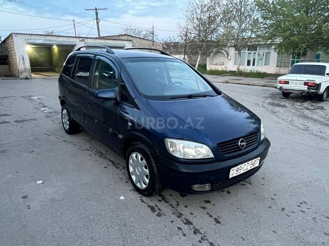 Opel Zafira-2