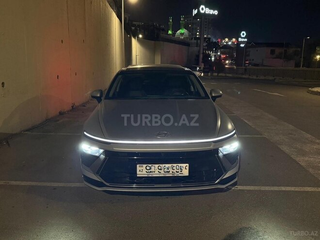 Hyundai Sonata-1