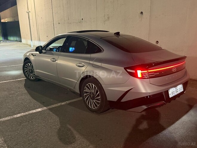 Hyundai Sonata-11
