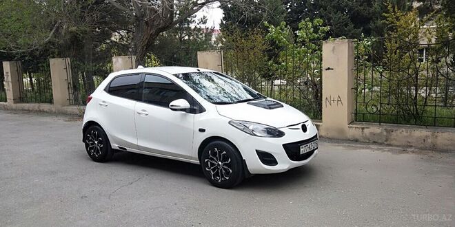 Mazda 2-2