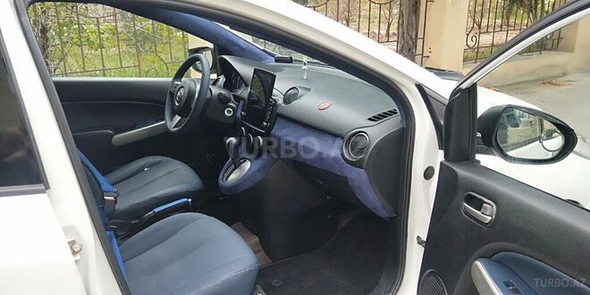 Mazda 2-12