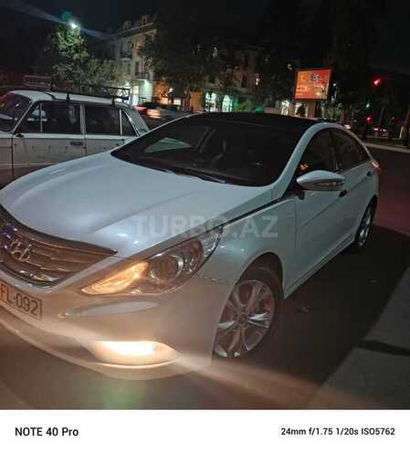 Hyundai Sonata-6