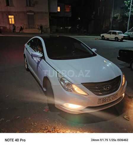 Hyundai Sonata-4