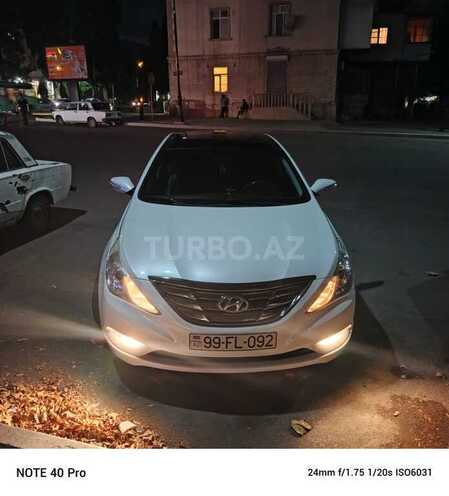 Hyundai Sonata-2