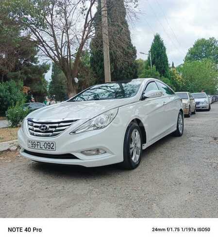 Hyundai Sonata-5