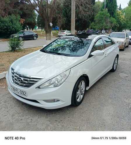 Hyundai Sonata-1