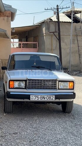 LADA (VAZ) 2107-1