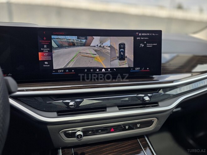 BMW X7-17