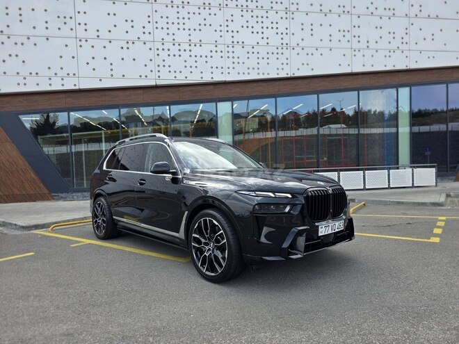 BMW X7-1