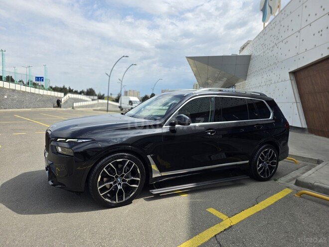 BMW X7-15