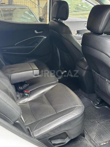 Hyundai Santa Fe-10