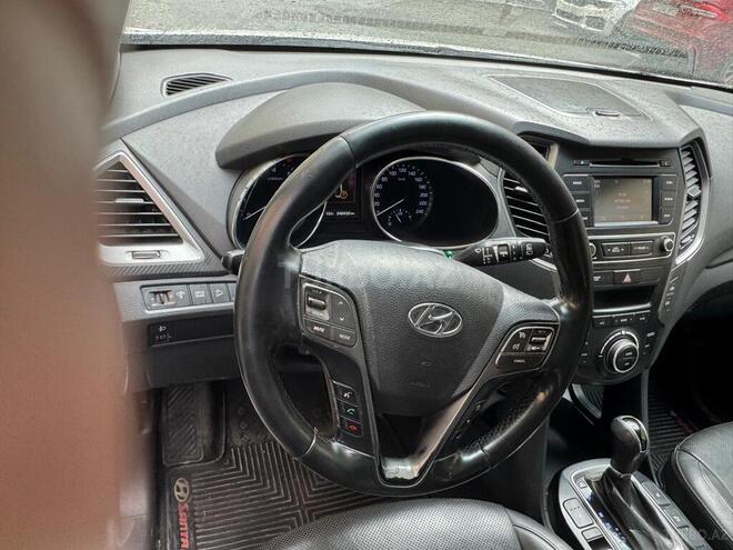 Hyundai Santa Fe-6