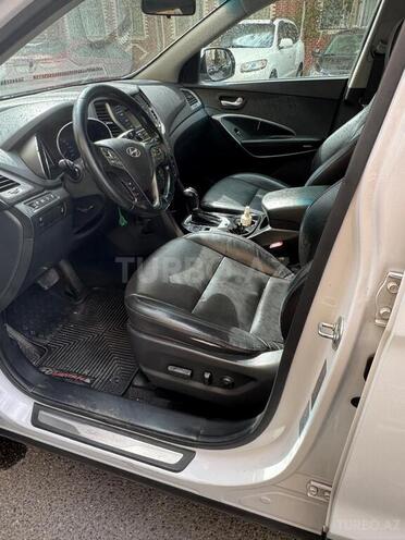 Hyundai Santa Fe-5