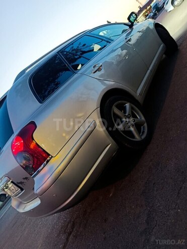 Toyota Avensis-16