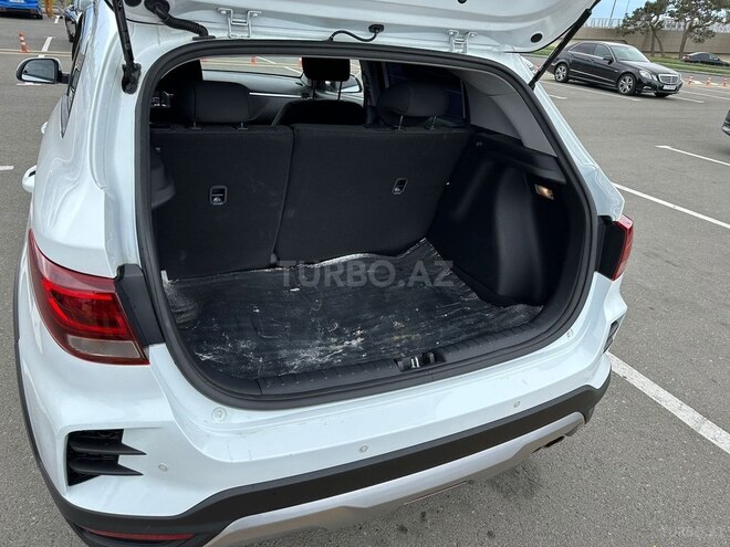 Kia Rio X-Line-2
