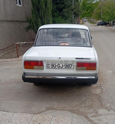 LADA (VAZ) 2107-2