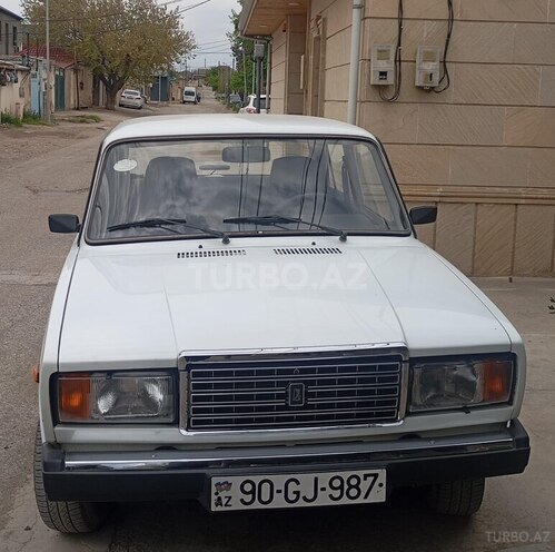LADA (VAZ) 2107-1