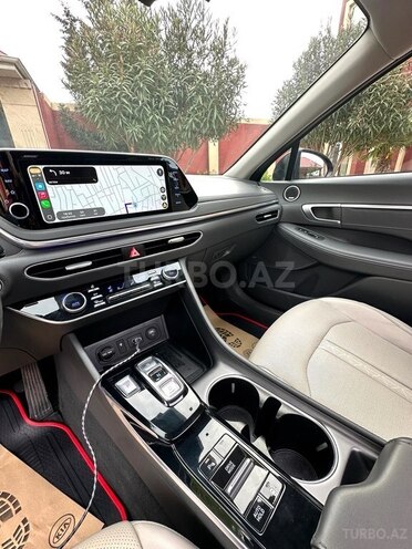 Hyundai Sonata-13