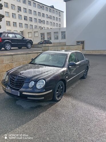 Kia Opirus-1