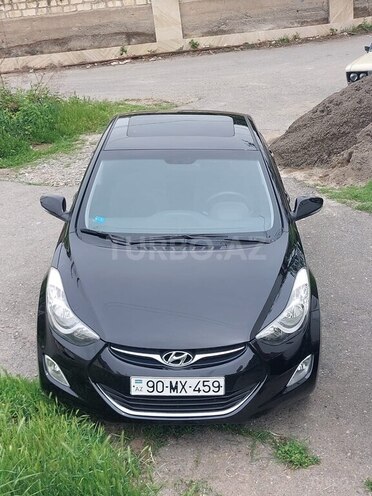 Hyundai Elantra-1