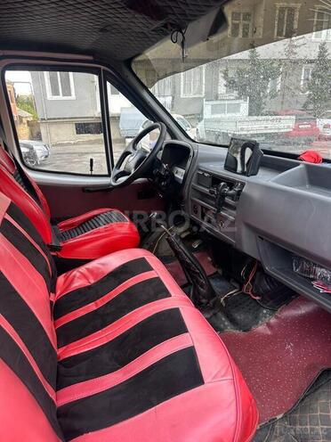 Ford Transit-5