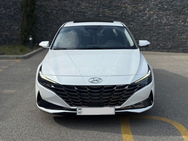 Hyundai Elantra-1