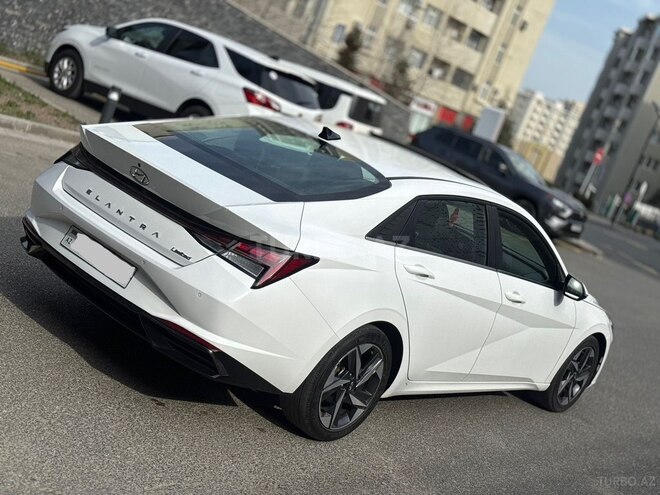 Hyundai Elantra-5
