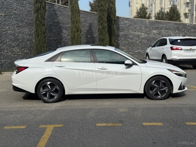 Hyundai Elantra-7