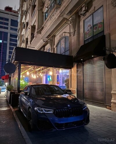 BMW 530e-10