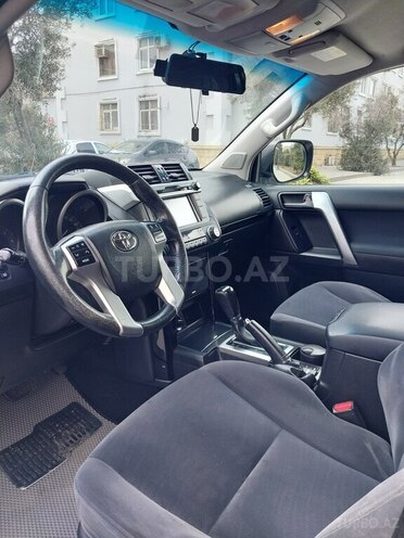 Toyota Land Cruiser Prado-10