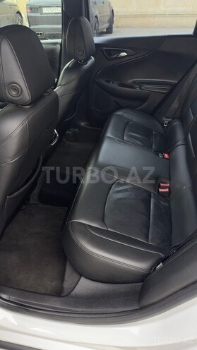 Chevrolet Malibu-8