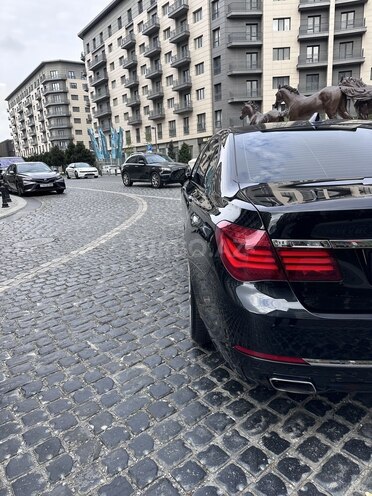BMW 750-9