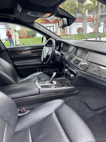 BMW 750-11