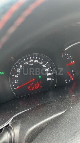 Kia Sorento-8