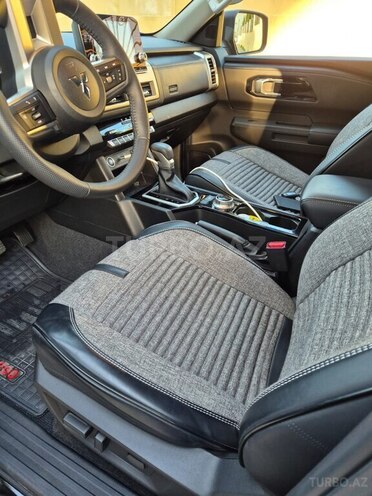 Mitsubishi L200-9