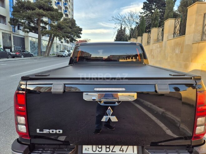 Mitsubishi L200-6