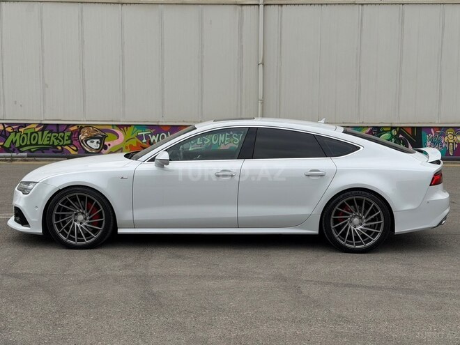 Audi A7-8