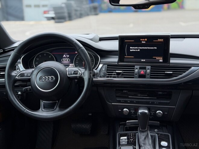 Audi A7-11