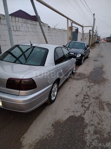 Opel Omega-4