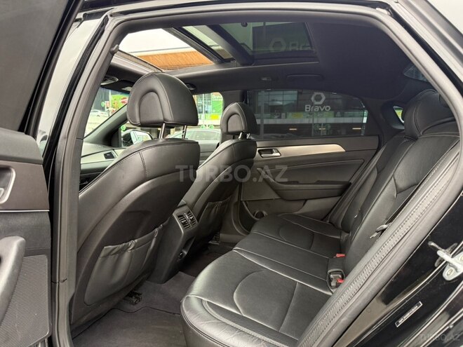 Hyundai Sonata-10