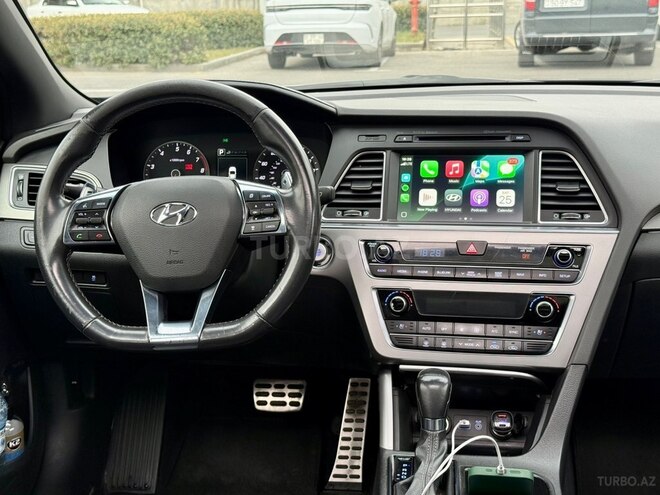 Hyundai Sonata-13