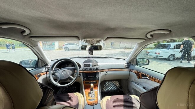 Mercedes E 220-7