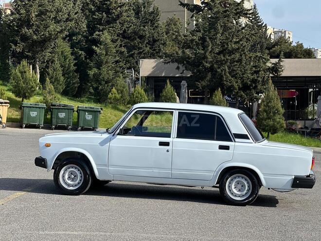 LADA (VAZ) 2107-4