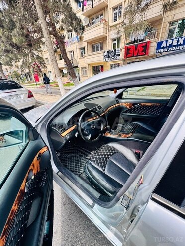 Mercedes E 240-6