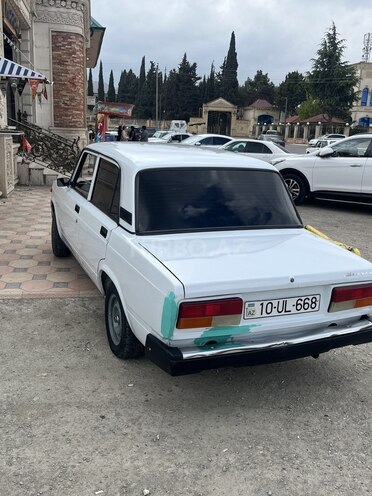 LADA (VAZ) 2107-2