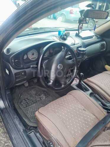 Nissan Sunny-5